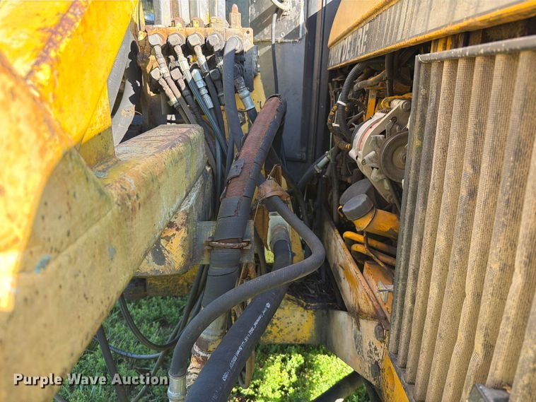 image for item EX2532 1989 John Deere 2755 tractor