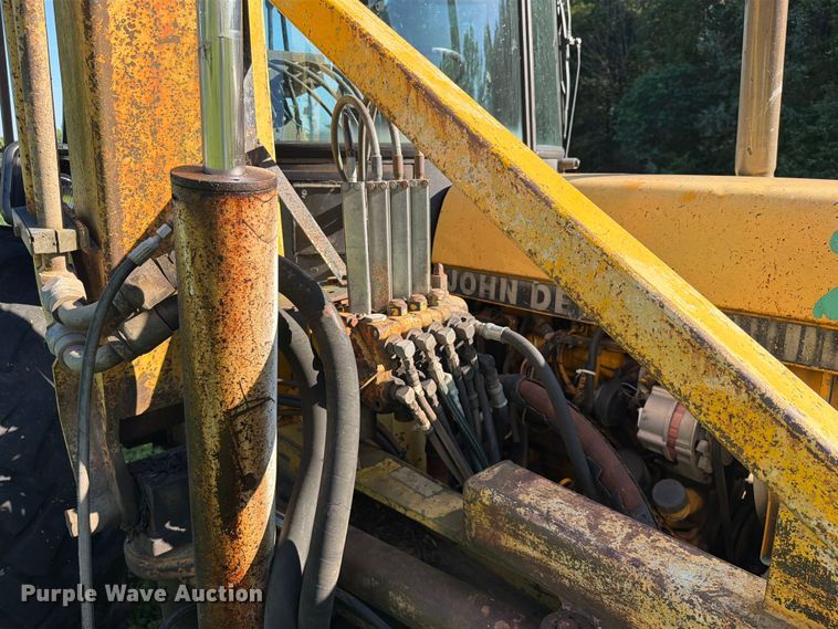 image for item EX2532 1989 John Deere 2755 tractor