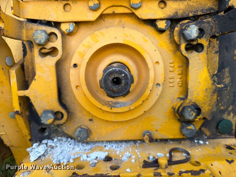image for item EX2532 1989 John Deere 2755 tractor