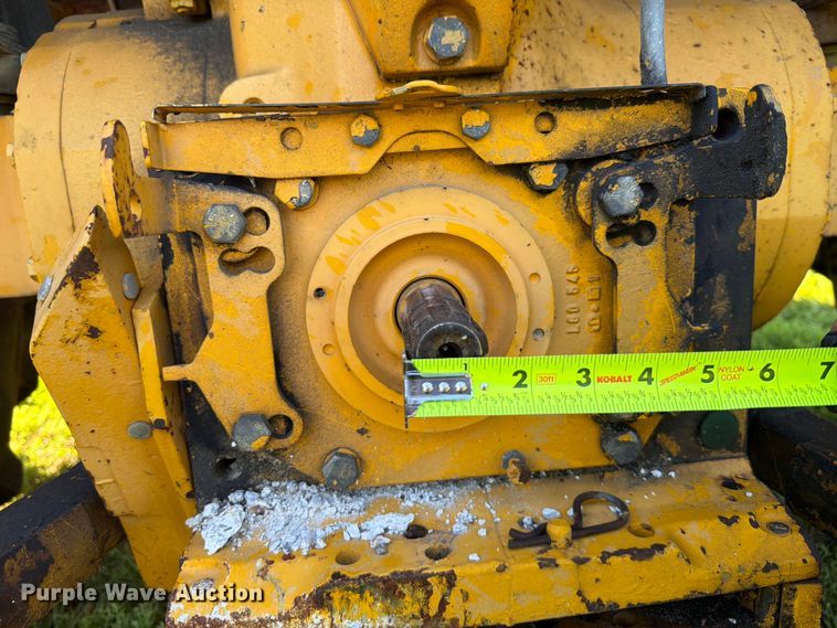 image for item EX2532 1989 John Deere 2755 tractor