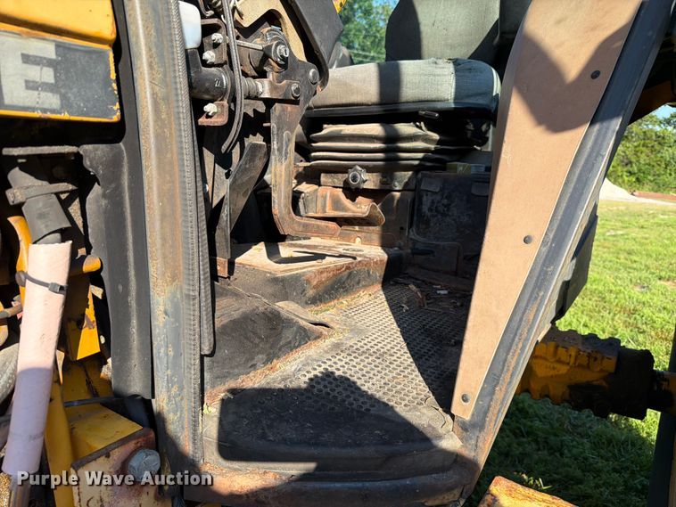 image for item EX2532 1989 John Deere 2755 tractor