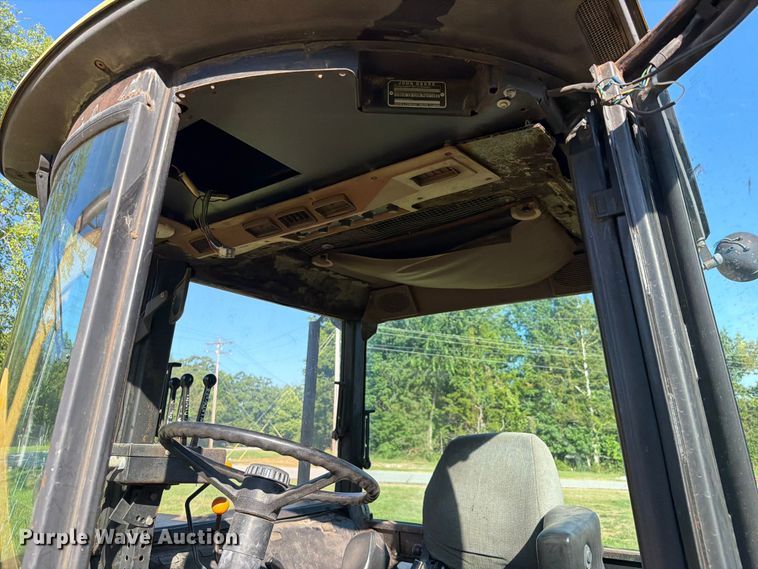 image for item EX2532 1989 John Deere 2755 tractor