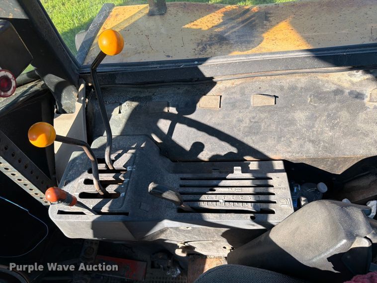 image for item EX2532 1989 John Deere 2755 tractor