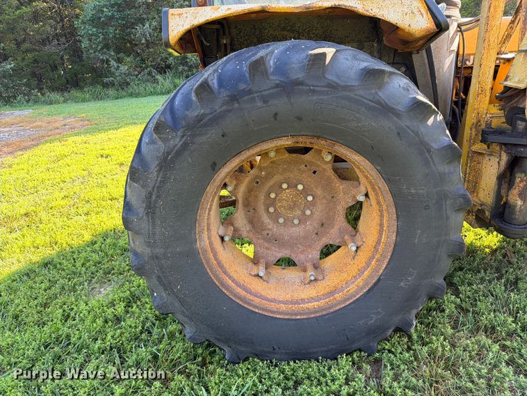 image for item EX2532 1989 John Deere 2755 tractor