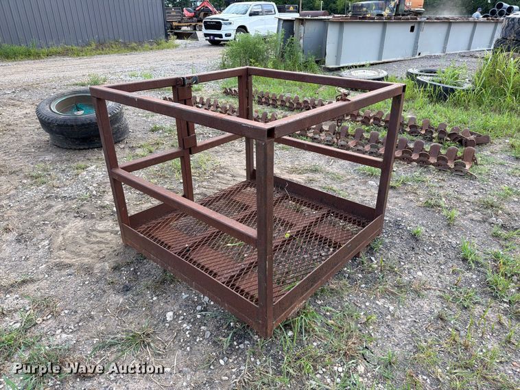 image for item EX2537 Man basket