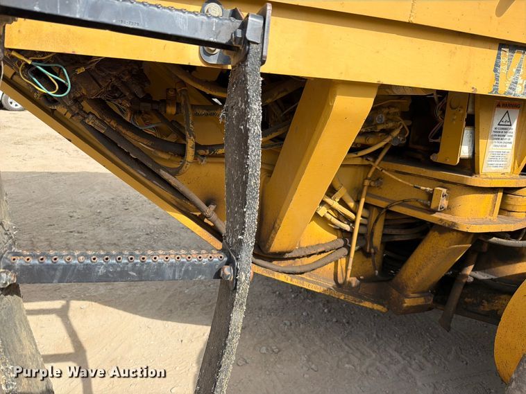 image for item EX2538 2005 Caterpillar 140H motor grader