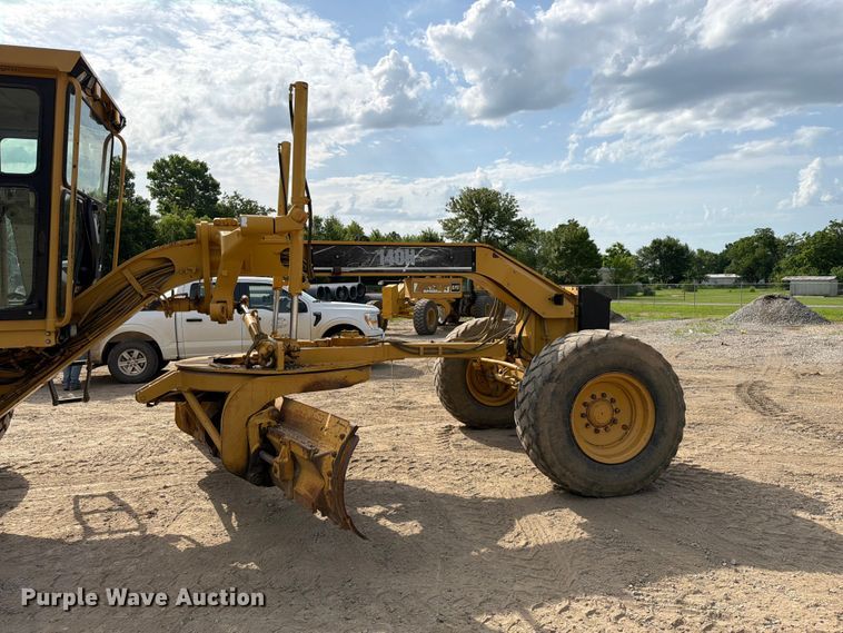 image for item EX2538 2005 Caterpillar 140H motor grader