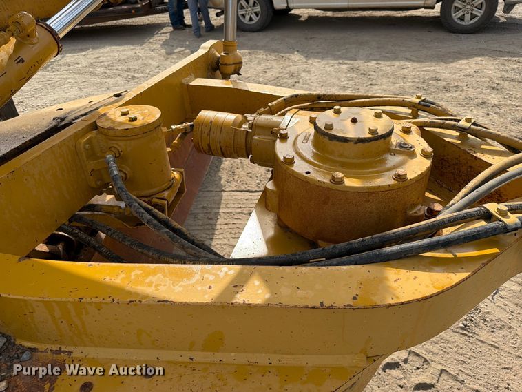 image for item EX2538 2005 Caterpillar 140H motor grader