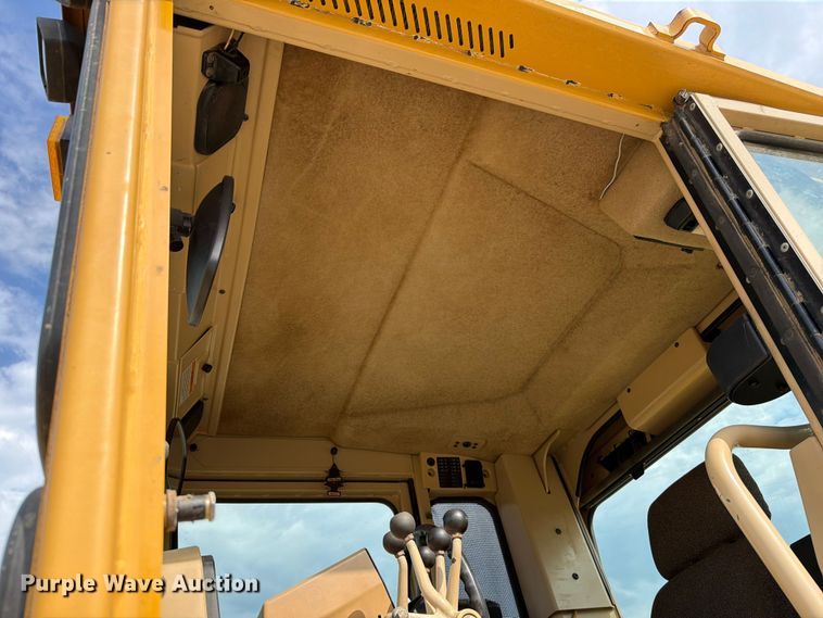 image for item EX2538 2005 Caterpillar 140H motor grader