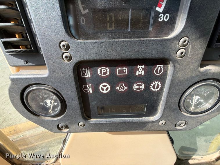 image for item EX2538 2005 Caterpillar 140H motor grader