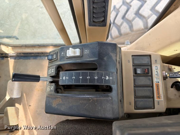 image for item EX2538 2005 Caterpillar 140H motor grader