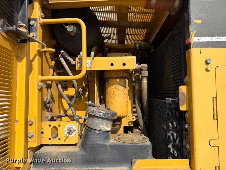 image for item EX2538 2005 Caterpillar 140H motor grader