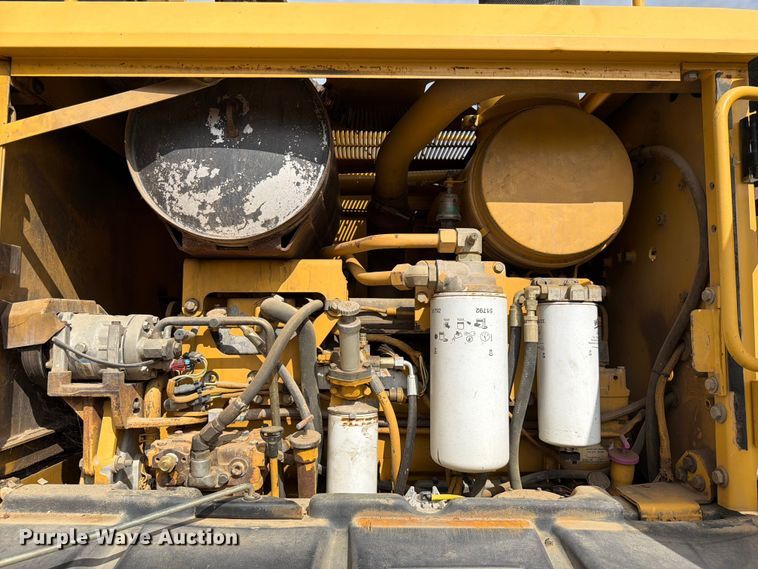 image for item EX2538 2005 Caterpillar 140H motor grader