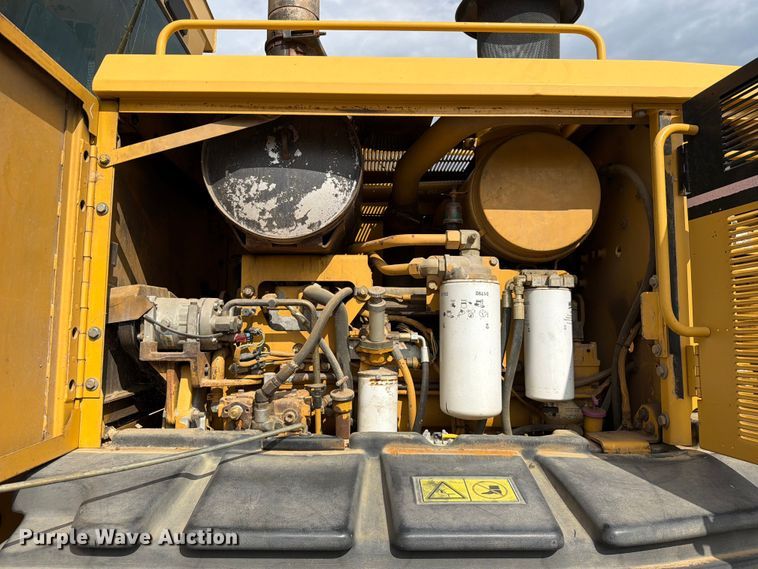 image for item EX2538 2005 Caterpillar 140H motor grader