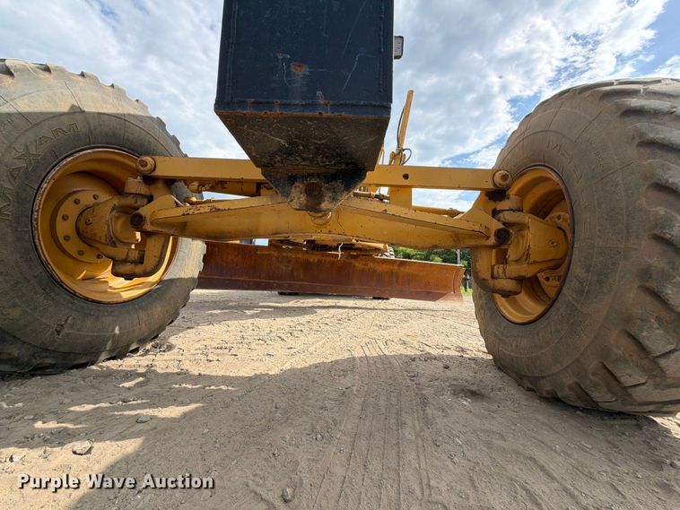 image for item EX2538 2005 Caterpillar 140H motor grader