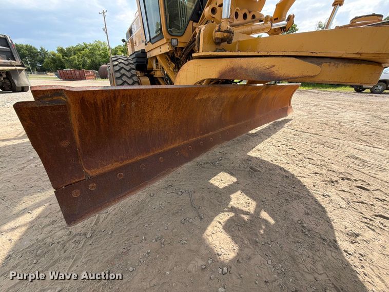 image for item EX2538 2005 Caterpillar 140H motor grader