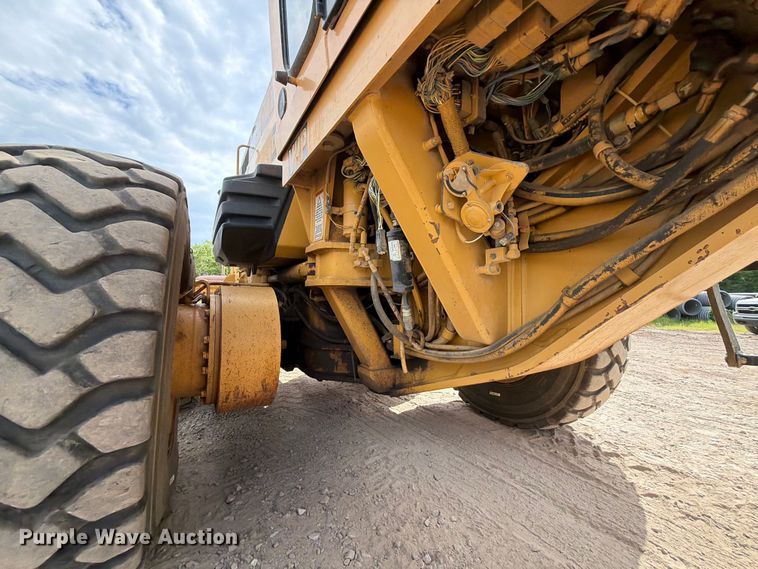 image for item EX2538 2005 Caterpillar 140H motor grader