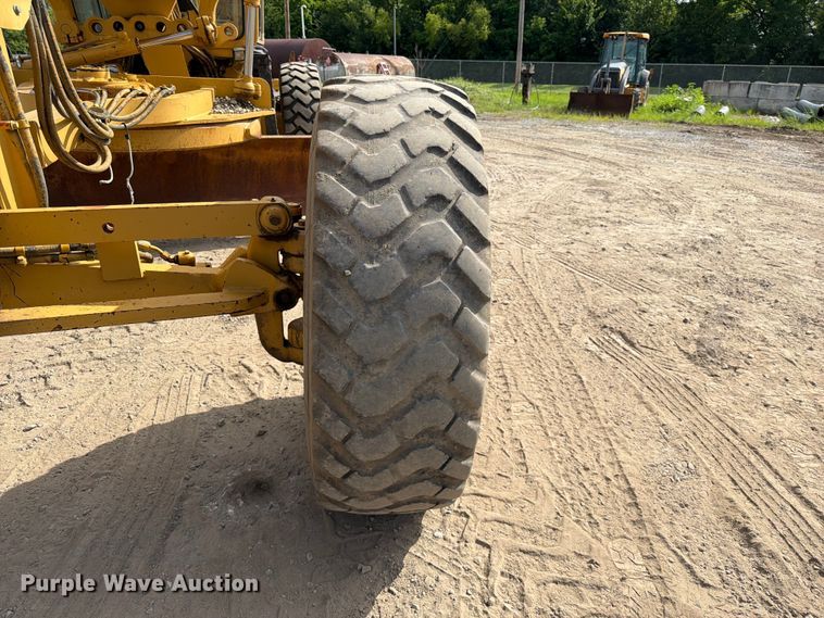 image for item EX2538 2005 Caterpillar 140H motor grader