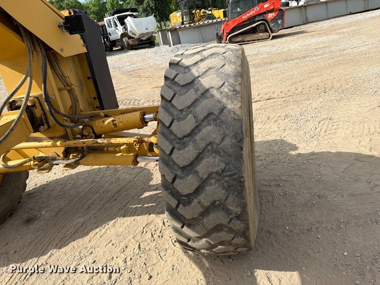 image for item EX2538 2005 Caterpillar 140H motor grader
