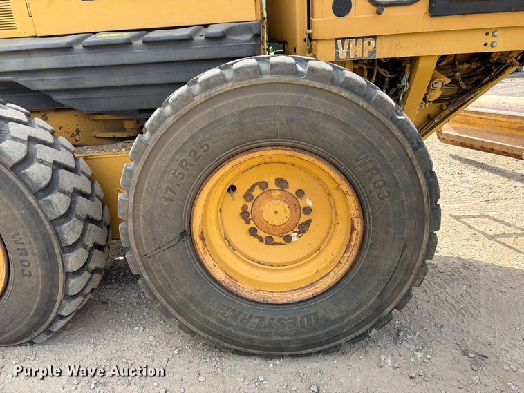 image for item EX2538 2005 Caterpillar 140H motor grader