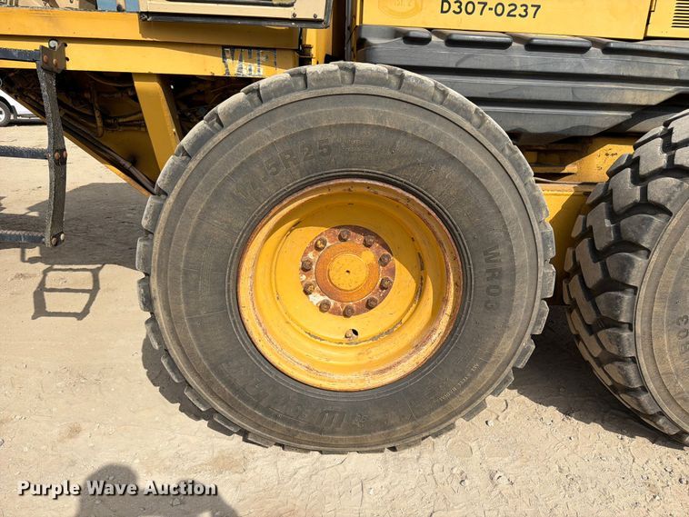 image for item EX2538 2005 Caterpillar 140H motor grader
