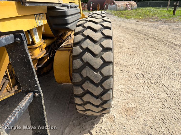 image for item EX2538 2005 Caterpillar 140H motor grader