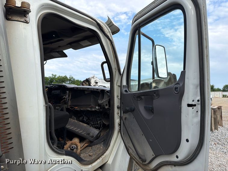image for item EX2540 2011 Freightliner M2 dump truck