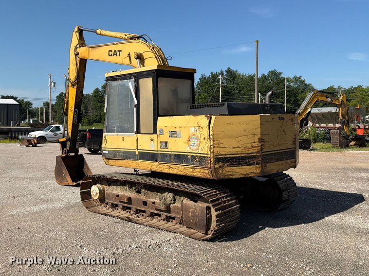 image for item EX4017 1989 Caterpillar E110B excavator