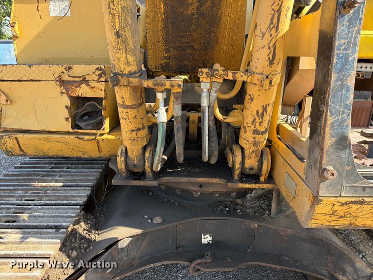 image for item EX4017 1989 Caterpillar E110B excavator