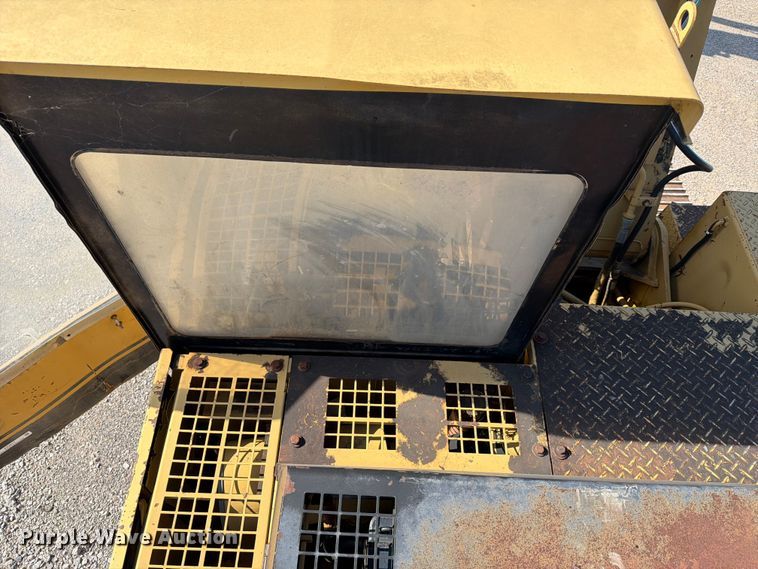image for item EX4017 1989 Caterpillar E110B excavator
