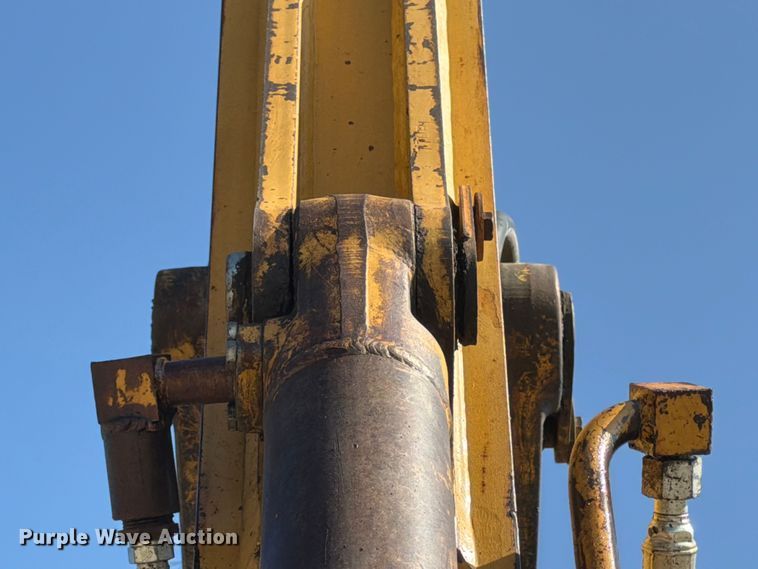 image for item EX4017 1989 Caterpillar E110B excavator