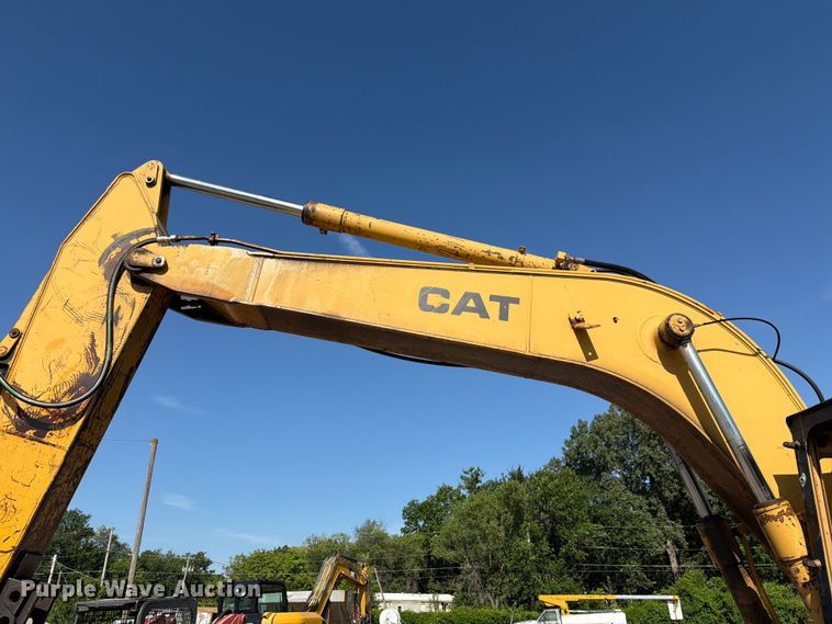 image for item EX4017 1989 Caterpillar E110B excavator