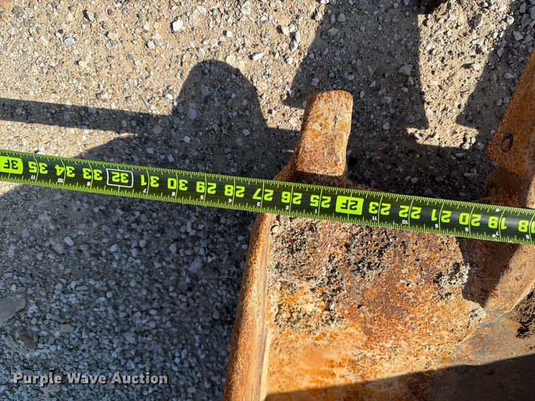 image for item EX4017 1989 Caterpillar E110B excavator