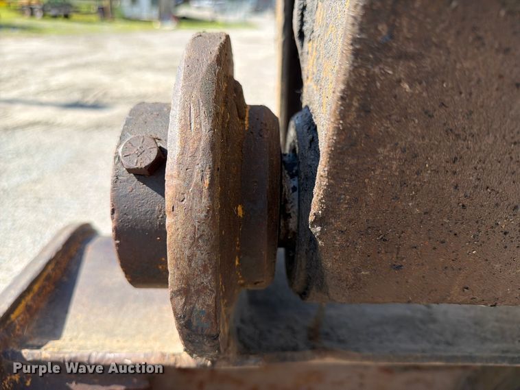 image for item EX4017 1989 Caterpillar E110B excavator