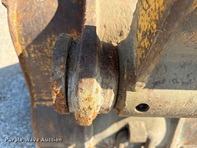 image for item EX4017 1989 Caterpillar E110B excavator