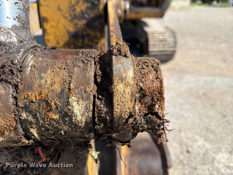 image for item EX4017 1989 Caterpillar E110B excavator