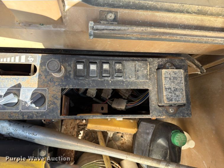 image for item EX4017 1989 Caterpillar E110B excavator