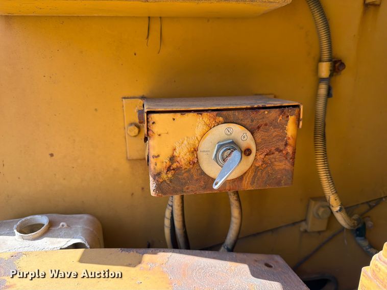 image for item EX4017 1989 Caterpillar E110B excavator
