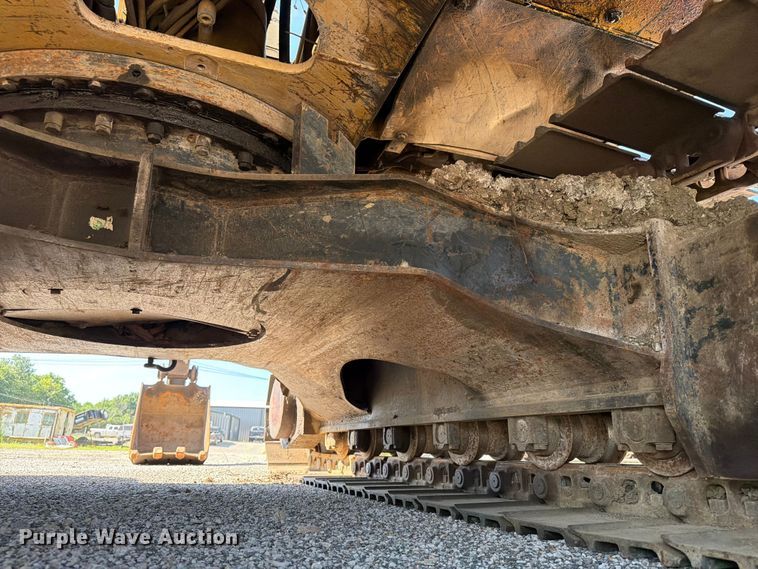 image for item EX4017 1989 Caterpillar E110B excavator