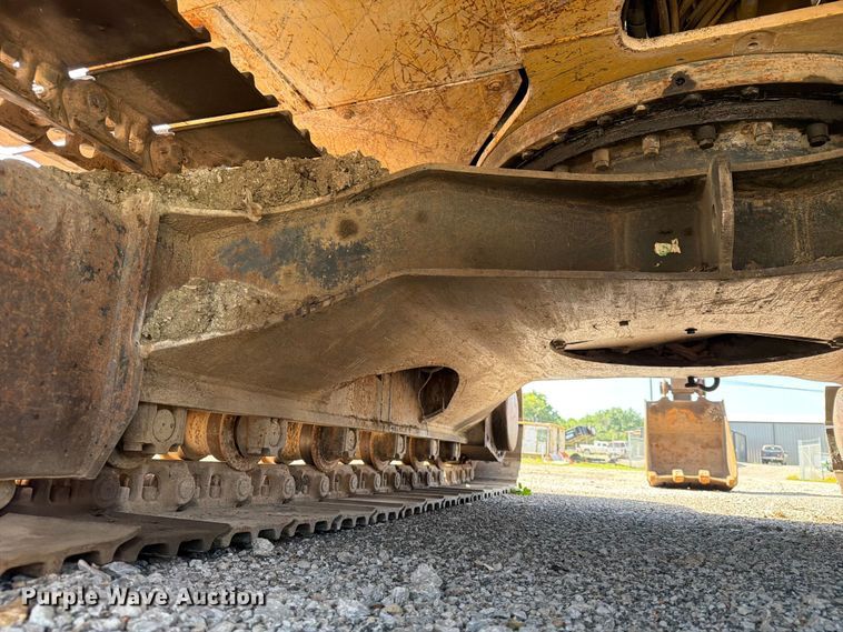 image for item EX4017 1989 Caterpillar E110B excavator