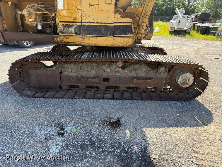 image for item EX4017 1989 Caterpillar E110B excavator