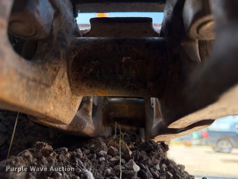 image for item EX4017 1989 Caterpillar E110B excavator