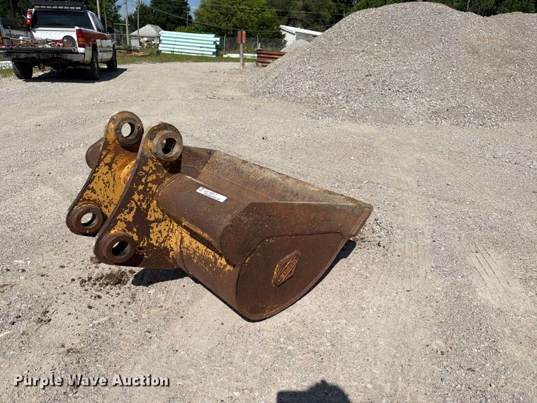 image for item EX4017 1989 Caterpillar E110B excavator