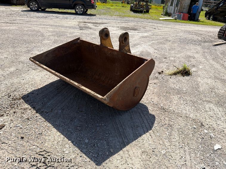 image for item EX4017 1989 Caterpillar E110B excavator