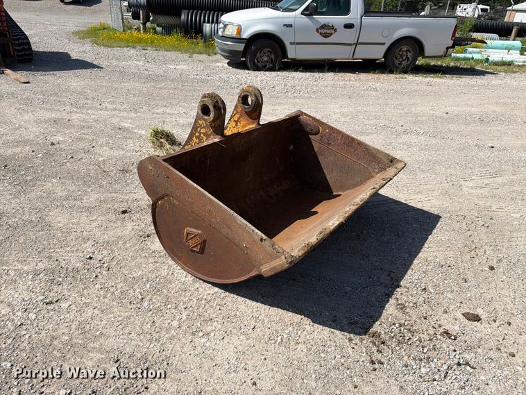 image for item EX4017 1989 Caterpillar E110B excavator