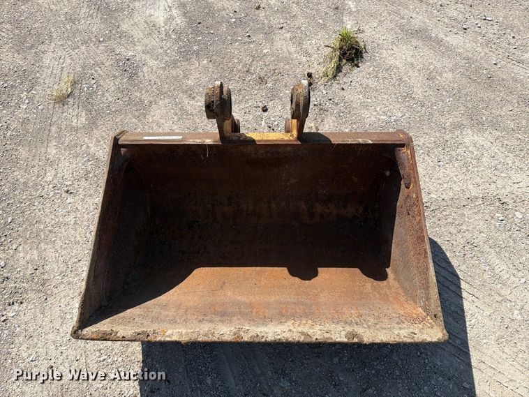 image for item EX4017 1989 Caterpillar E110B excavator