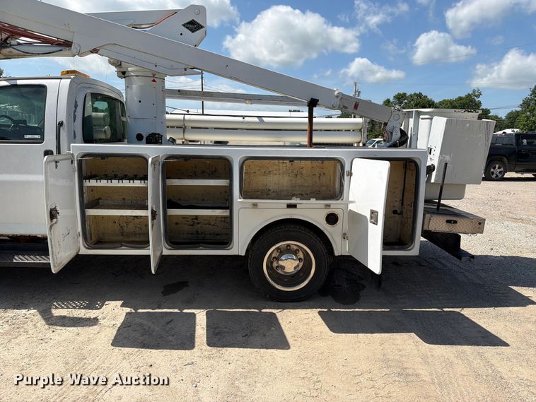 image for item EX4019 2009 Chevrolet C4500 bucket truck