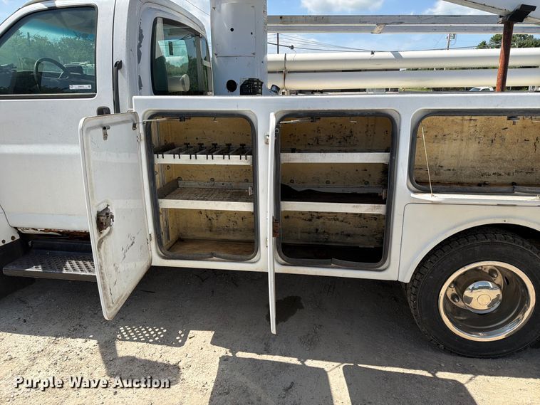 image for item EX4019 2009 Chevrolet C4500 bucket truck