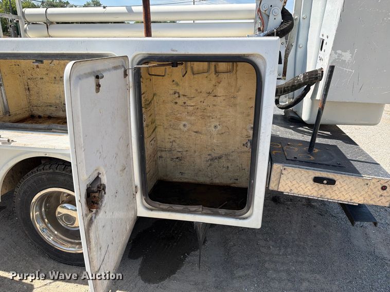 image for item EX4019 2009 Chevrolet C4500 bucket truck