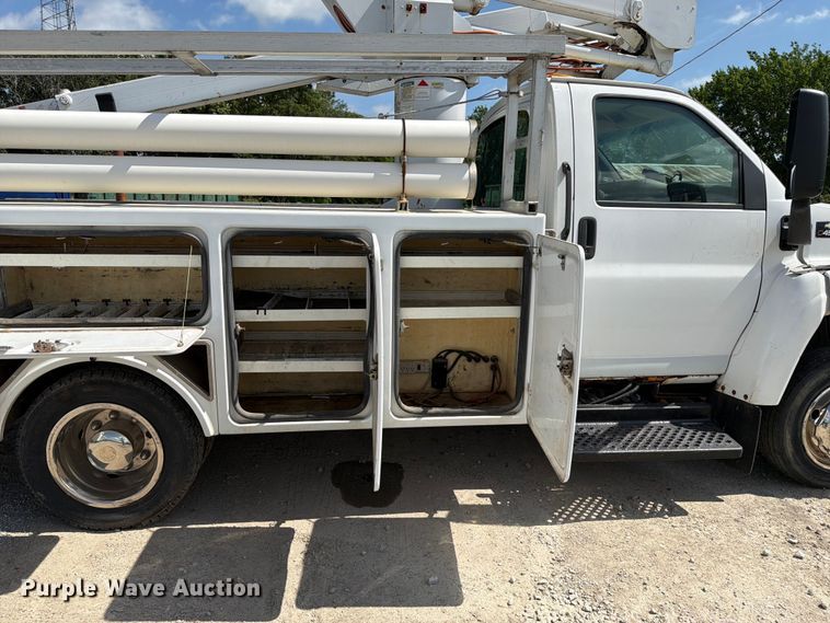 image for item EX4019 2009 Chevrolet C4500 bucket truck
